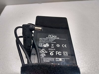 #ad iGo Universal Green Laptop AC Adapter 1 Interchangeable Tip 5V USB Outlet 90W