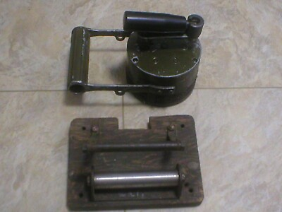 #ad FEDERAL HAND CRANK SIREN WITH ADDITIONAL MOUNT FOR BUILDING last call