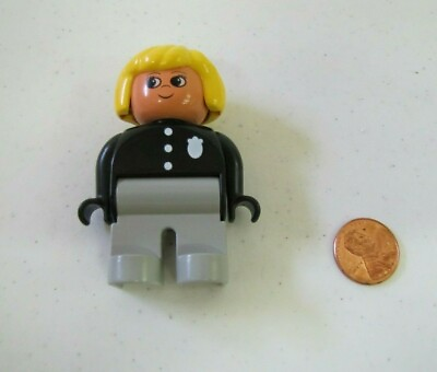 Lego Duplo POLICE WOMAN CHIEF COP POLICE for STATION 2.5quot; BLONDE FIGURE Badge