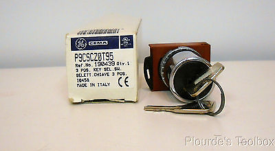 #ad New General Electric 3 Position Key Maintained Selector Switch P9CSCZ0T95