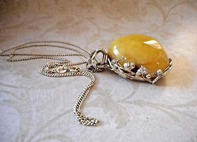 #ad Sterling Egg Yolk Amber Pendant on 18quot; Sterling Chain Necklace 39RZ17