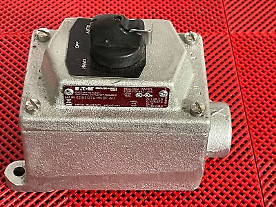 #ad Eaton Crouse Hinds EDS31274 Selector Switch Station Enclosed Front Operated
