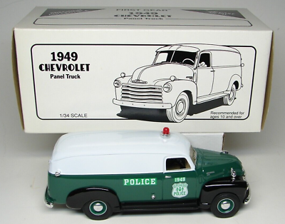 #ad FIRST GEAR 1949 CHEVROLET NYPD POLICE PANEL TRUCK 1:34 DIE CAST NEW MIB