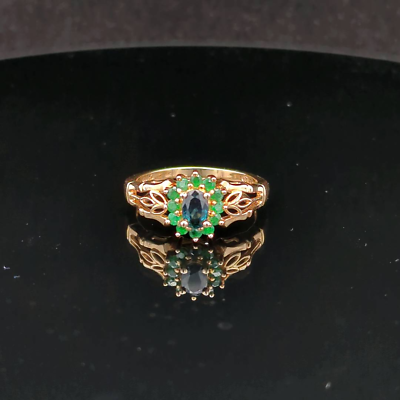 #ad 14kt Yellow Gold 2.20dwt Sapphire and Emerald Ladies Ring size 9