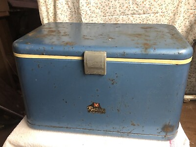 #ad Vintage BLUE Revelations Western Auto Supply Cooler 22 x 13 x 13quot; Ice Box Chest