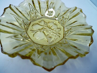 #ad Vintage Light Amber Glass 8quot; Federal BOWL Depression Glass Fruit