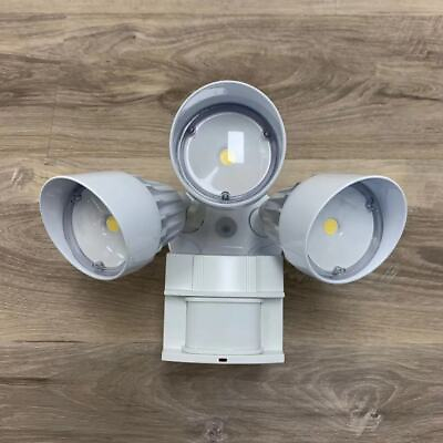 Outdoor LED Security Light Motion Sensor Detector Heavy Duty White Metal Housing