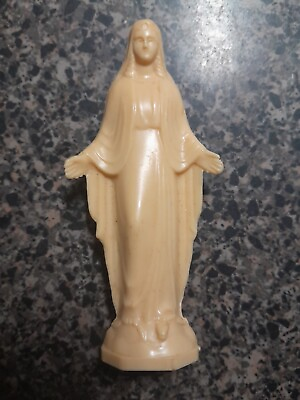 #ad Mary Statue