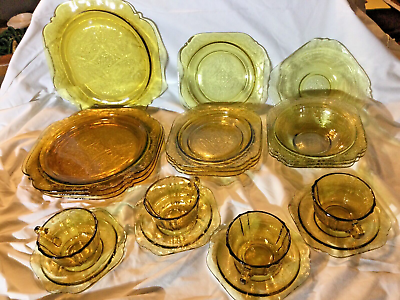 #ad Vintage Federal Glass Madrid Amber Gold Depression Glass full 4 place setting
